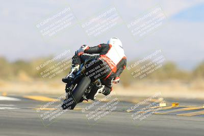 media/Jan-10-2025-CVMA Friday Practice (Fri) [[489e0da257]]/Group 4 and Trackday/Session 4 (Turn 16)/